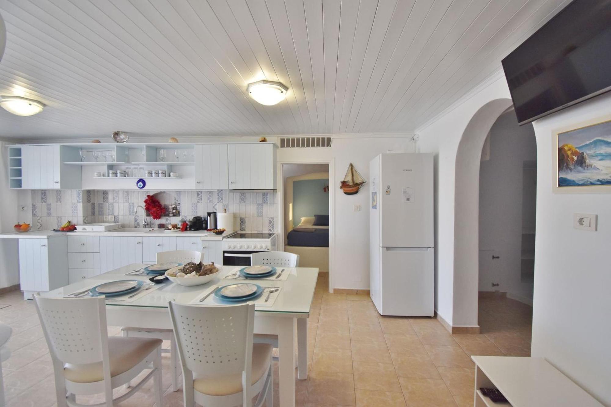 Firopotamos Blue Mare Apartments On The Beach חדר תמונה