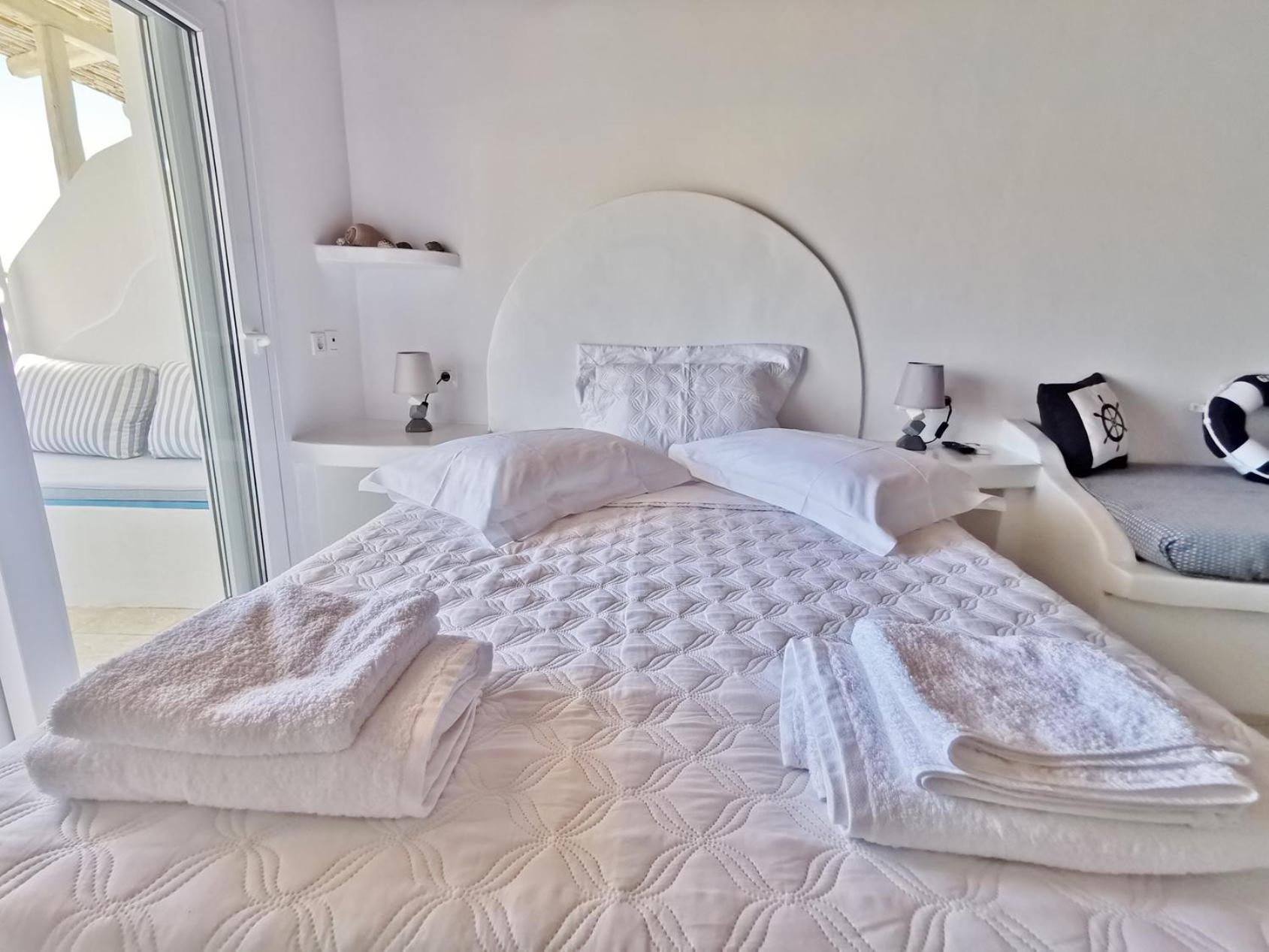Firopotamos Blue Mare Apartments On The Beach חדר תמונה