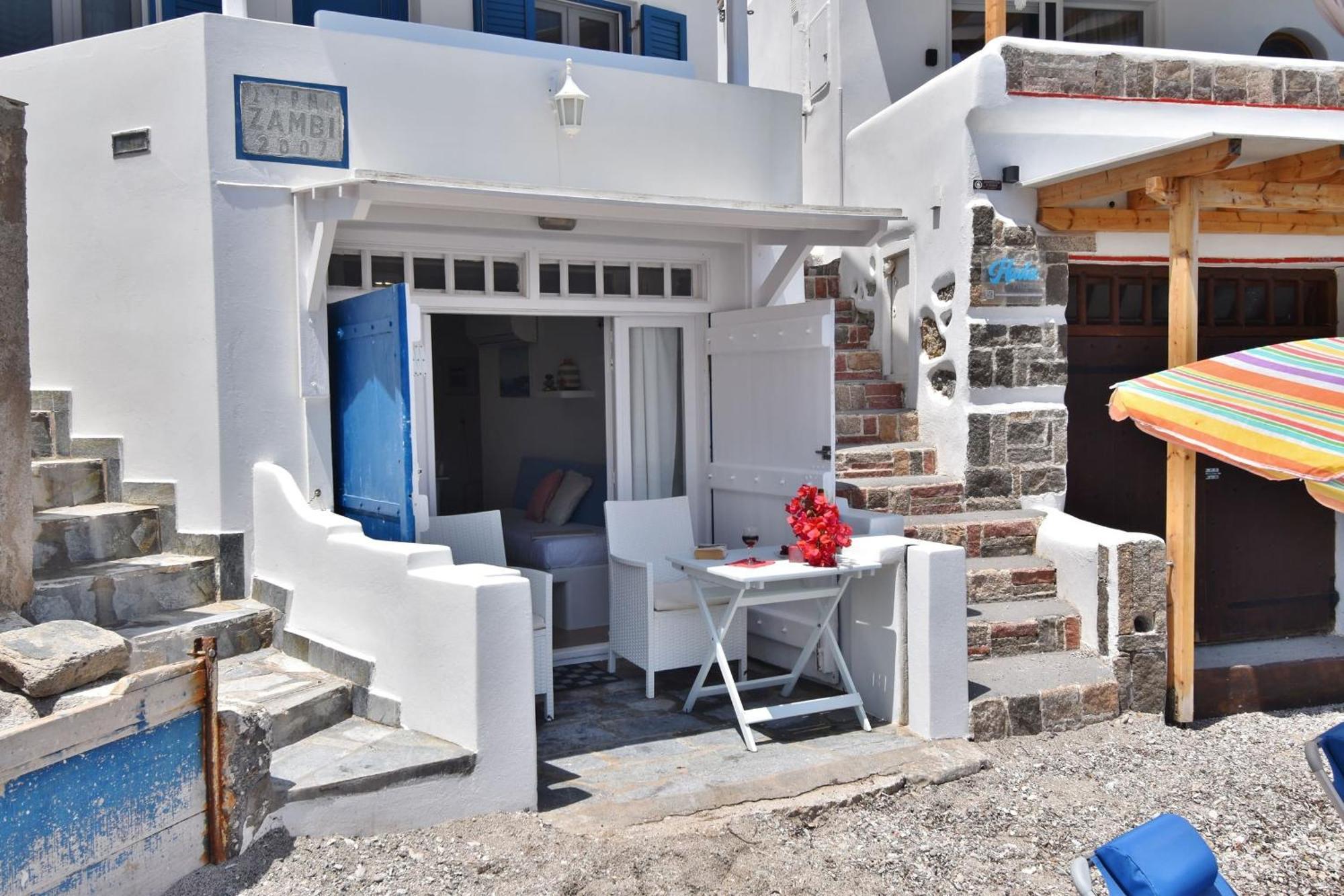 Firopotamos Blue Mare Apartments On The Beach חדר תמונה